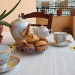 Unejs Apartment